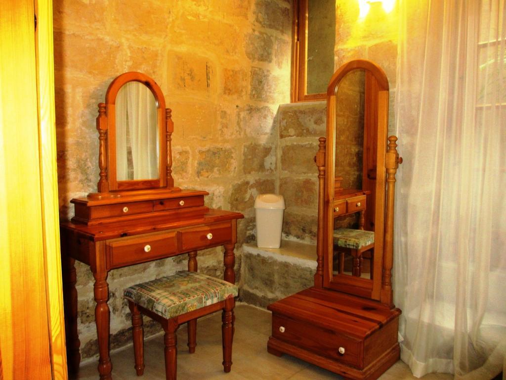 19Th Century Apartment Слима Екстериор снимка