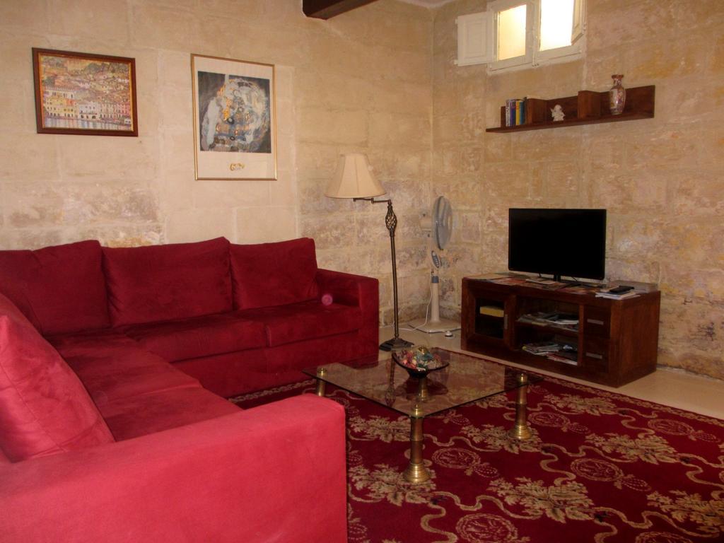 19Th Century Apartment Слима Екстериор снимка