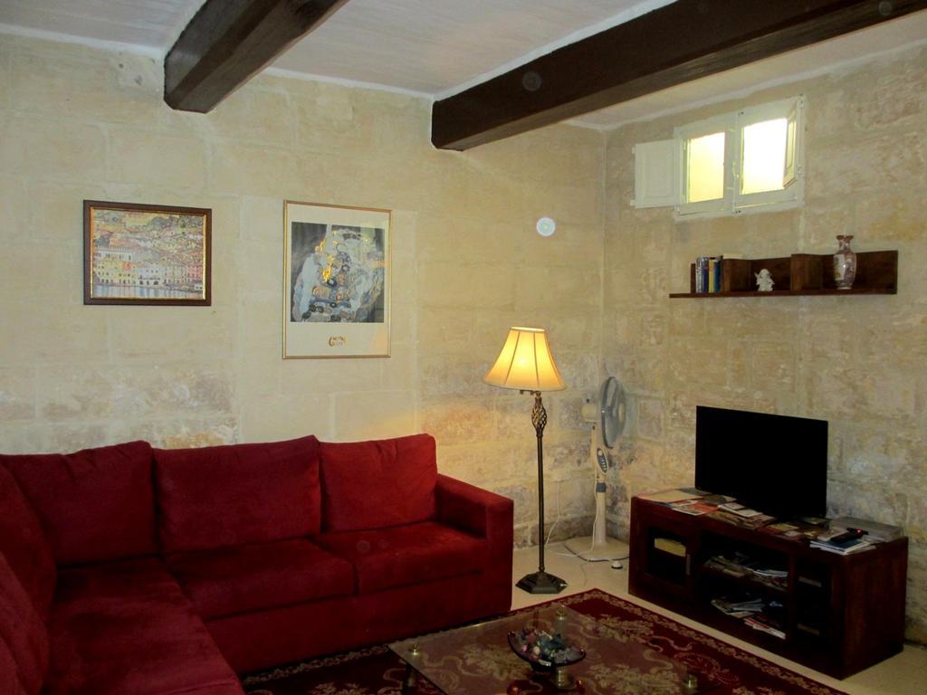 19Th Century Apartment Слима Екстериор снимка
